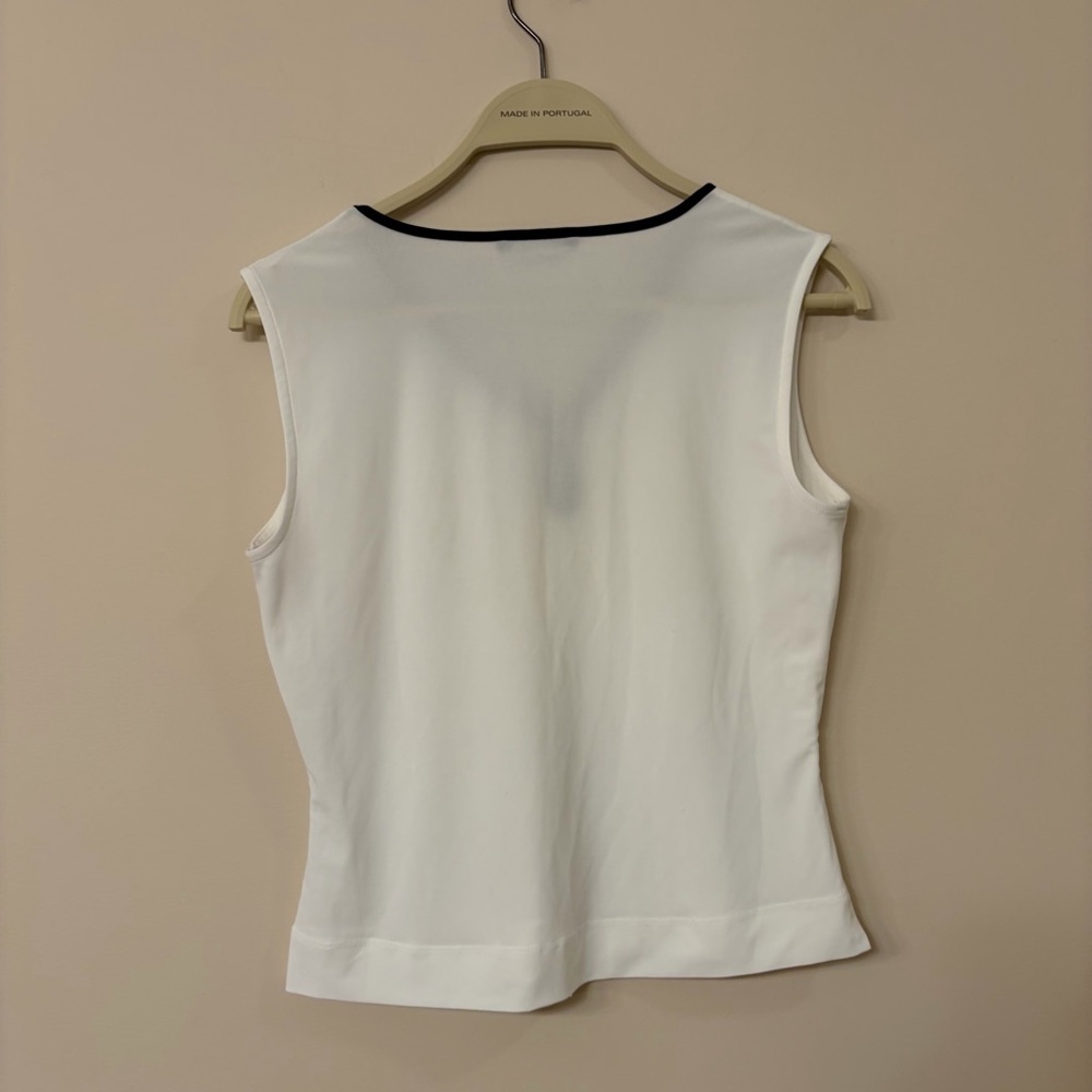 Tommy Hilfiger women’s small white tank top - Picture 3 of 3